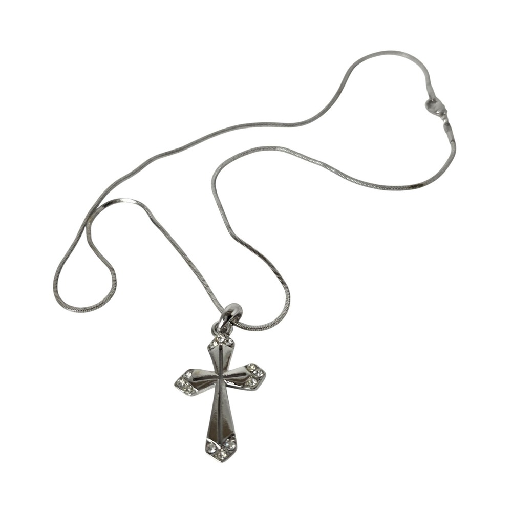Silver Tone Rhinestone Cross Pendantā Necklace 18 Inch Snake Chain Religious